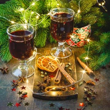 Hmulled wine with spices Stock Photos