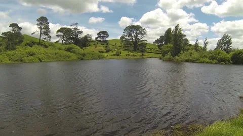 Hobbiton lake Vídeos de archivo 48222241