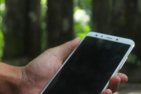 Hodding handphone  스톡 사진