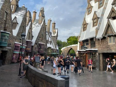 The Hogsmeade portion of the Wizarding World of Harry Potter attraction in Un Foto stock