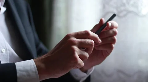 Holding a pen in hands Vídeos de archivo 63455037