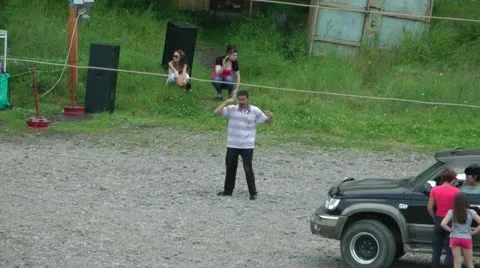 The holiday already ended, but dances proceed Видео 12335628
