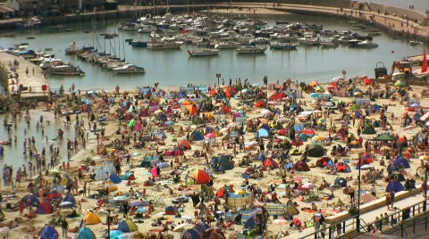 Holiday on the beach Stock Footage 498250