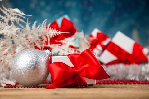 Holiday Christmas background with stack of presents Foto stock gratuite