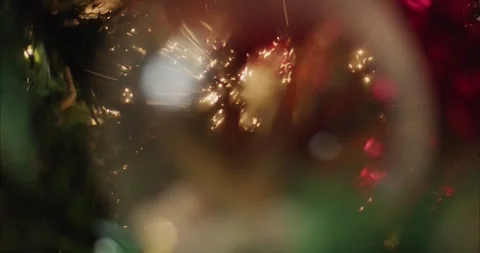 Holiday Tree Lights Blurred in a Shimmering Abstract Motion Display 库存影片 331105191