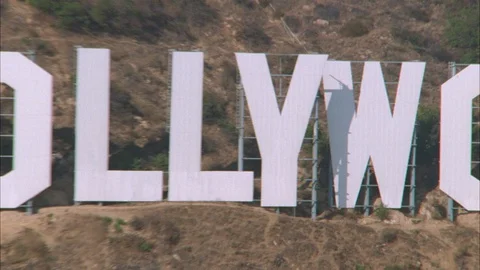 Hollywood Sign Flyover Pullback Vídeo Stock 128848200