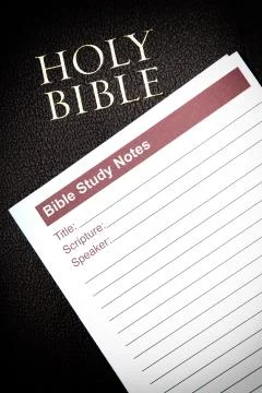 Holy bible and study notes Stock-Fotos