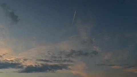 Holy grail cirrus clouds day to night sky time lapse Stock Footage