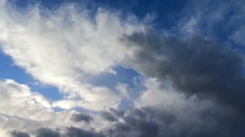 Holy grail mesmerizing time lapse of cloudy cirrus sky Stock Footage 162776228