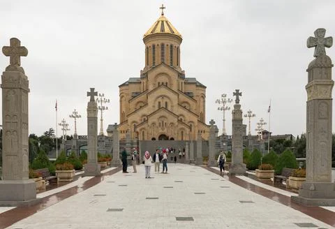 Holy Trinity Sameba Cathedral With Decorative Cross Pillars In Tbilisi Stock Photos