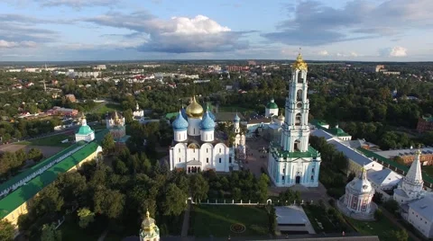 The Holy Trinity-St. Sergius Lavra. Vídeos de archivo 56321438