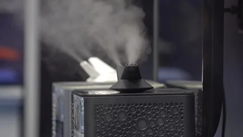 Home humidifiers in action 库存影片 88561325