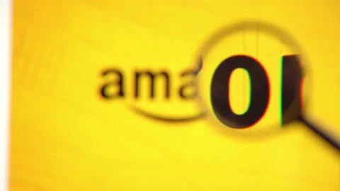 Home page of the Amazon web services website. Video stock 153098977