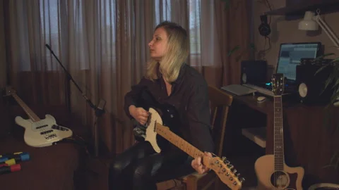 Home recording studio. Stockbeeldmateriaal 114060603