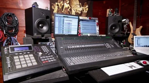 Home Recording Studio mpc console 04 Video stock 8764851