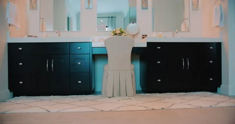 Home Showing Stock Footage 320333387