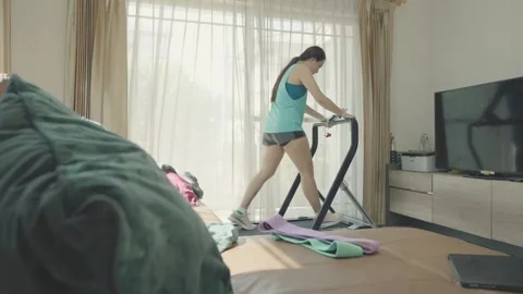 Home Workout Routine on a Treadmill 動画素材 333448719