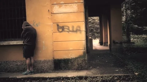 Homeless in abandoned park 스톡 동영상 50564111
