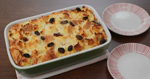 Homemade baked bread pudding on the table Video stock 112515574