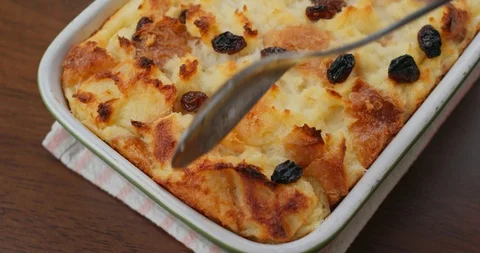 Homemade baked bread pudding on the table Video stock 112913182