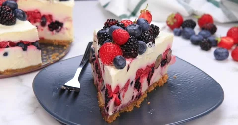 Homemade berry cheesecake presentation Stock Footage 163433982