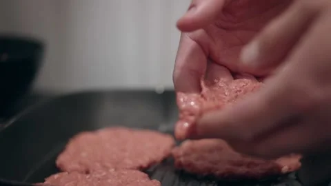 Homemade burger Stockbeeldmateriaal 145850636