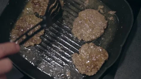 Homemade burger Stockbeeldmateriaal 145850737