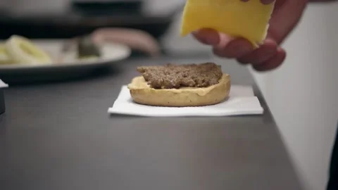 Homemade burger Stockbeeldmateriaal 145850779