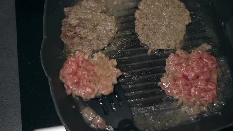 Homemade burger Stockbeeldmateriaal 145850785