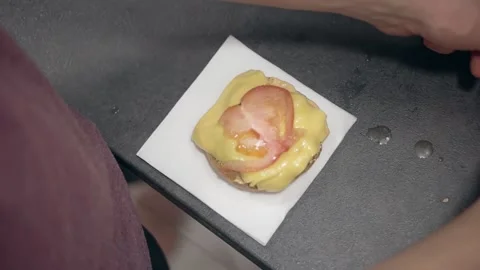 Homemade burger Stockbeeldmateriaal 145850822