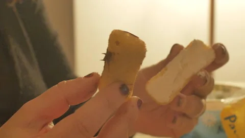 Homemade Coconut biscuits Vídeos de archivo 146843141