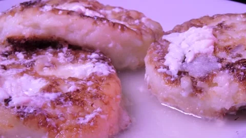 Homemade delicious cheesecakes. Vídeos de archivo 154424337