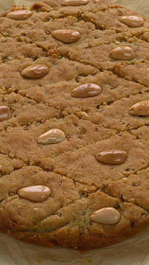 Homemade helbeh on  baking paper, vertical video Video stock 293513313