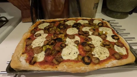 Homemade rectangular pizza with sausages and mozzarella 스톡 동영상 282413986
