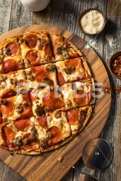 Homemade St Louis Style Pepperoni PIzza Stock Photos