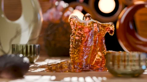 Honey Monster Dancing, Swing Dance, abstract figure melting into liquid Video stock 289007575