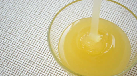 Honey pouring top view Stock-Footage 25847909