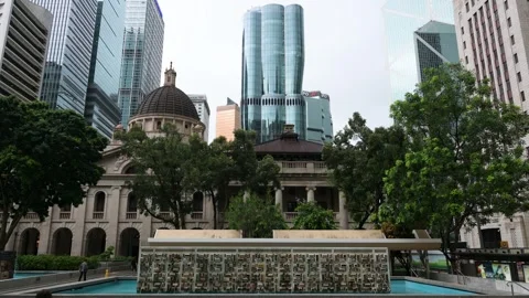 Hong Kong Statue Square View: Zaha Hadid's Henderson Reshapes Financial Video stock 309282005