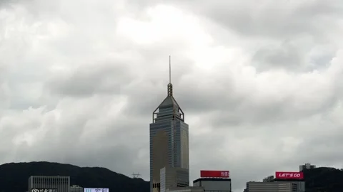 Hong Kong timelapse of daytime cloudy day at Victoria Harbour - 4k 스톡 동영상 292458505