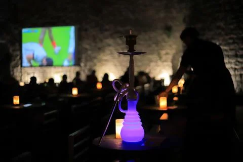 Hookah in a summer cafe in the evening Foto stock