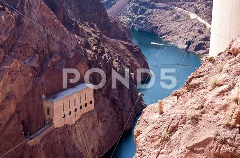 Photograph: Hoover Dam in United States. Hydroelectric power station on ...