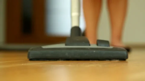 Hoovering the floor Stock-Footage 39932850