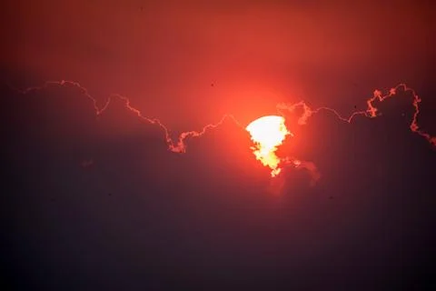 Horizon line with sun setting Foto stock