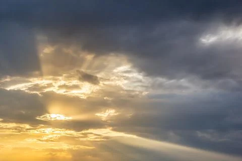 Horizon panorama and dramatic twilight sky and cloud sunset background. Nat.. 写真素材