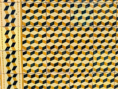 Horizontal 3D cube illusion tiles with border pattern 스톡 사진