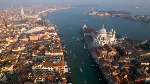 Horizontal drone filming of Venice in 4K resolution during the autumn season. Stock Footage 291403667