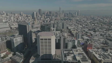 Horizontal tracking overall view of SF with skyscrapers background Stock Footage 336792715