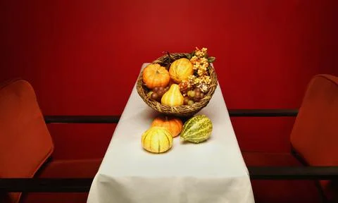 Horn Of Plenty On Table Foto stock