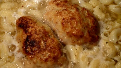 Horns pasta with cutlets Stockbeeldmateriaal 302135104