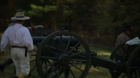 Horses moving cannon Stock Footage 40479405